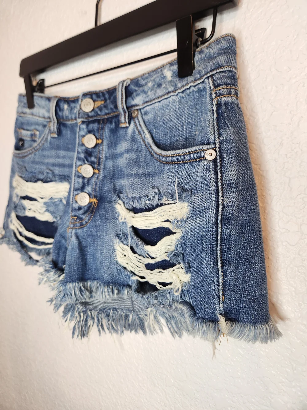 Kancan button-fly Women’s Distressed Denim Shorts Blue 33545 size XS